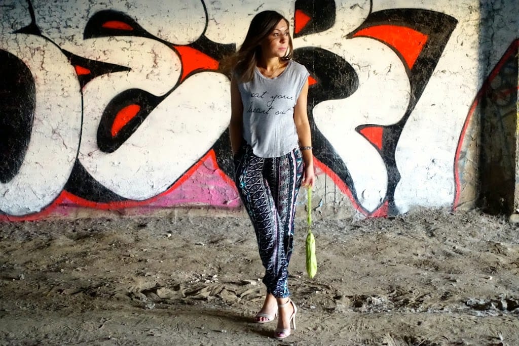 Street style harem pants look in San Diego