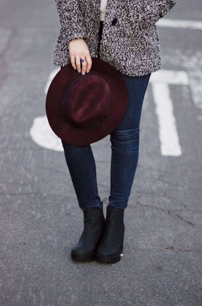 Nihan showing her Nordstrom fedora, Nordstrom jacket and topshop ring