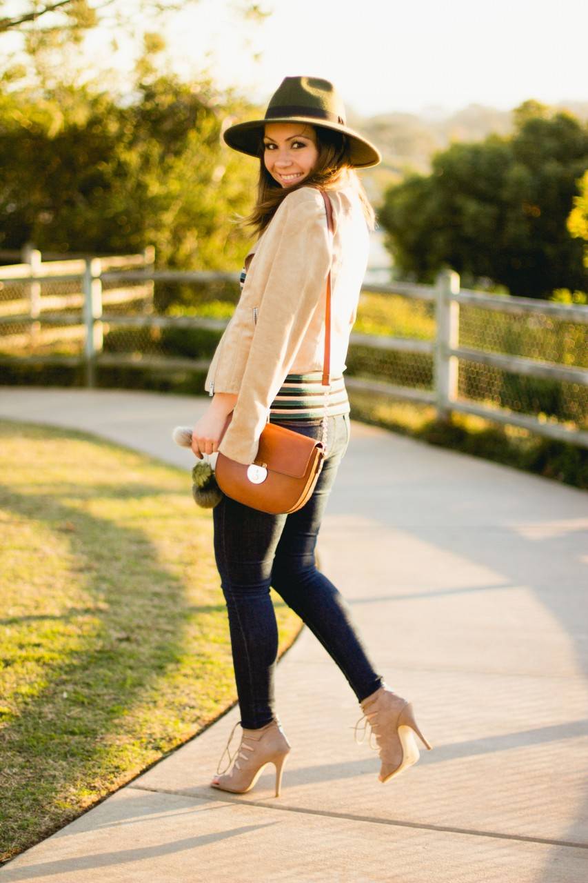 Striped turtleneck and wool felt hat