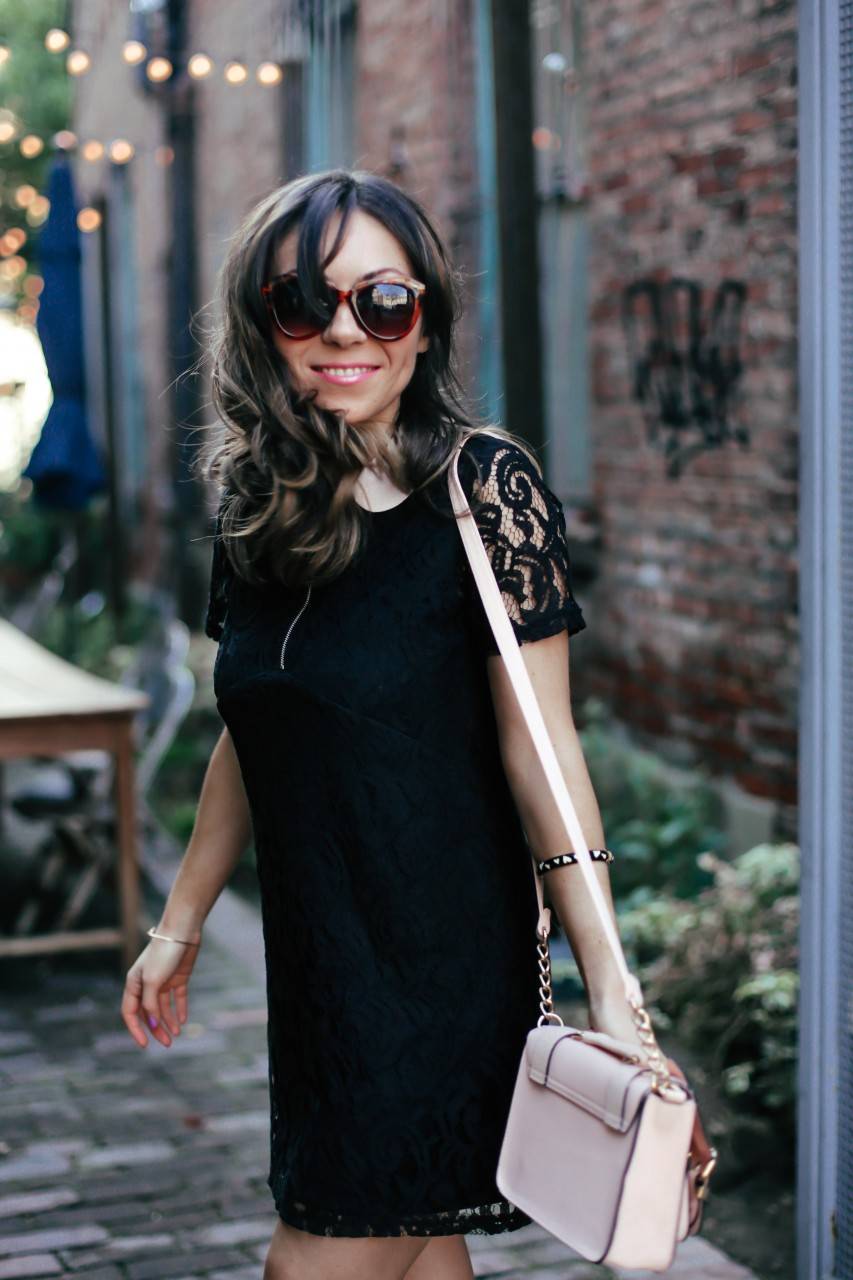 Little black lace dress - Style with Nihan