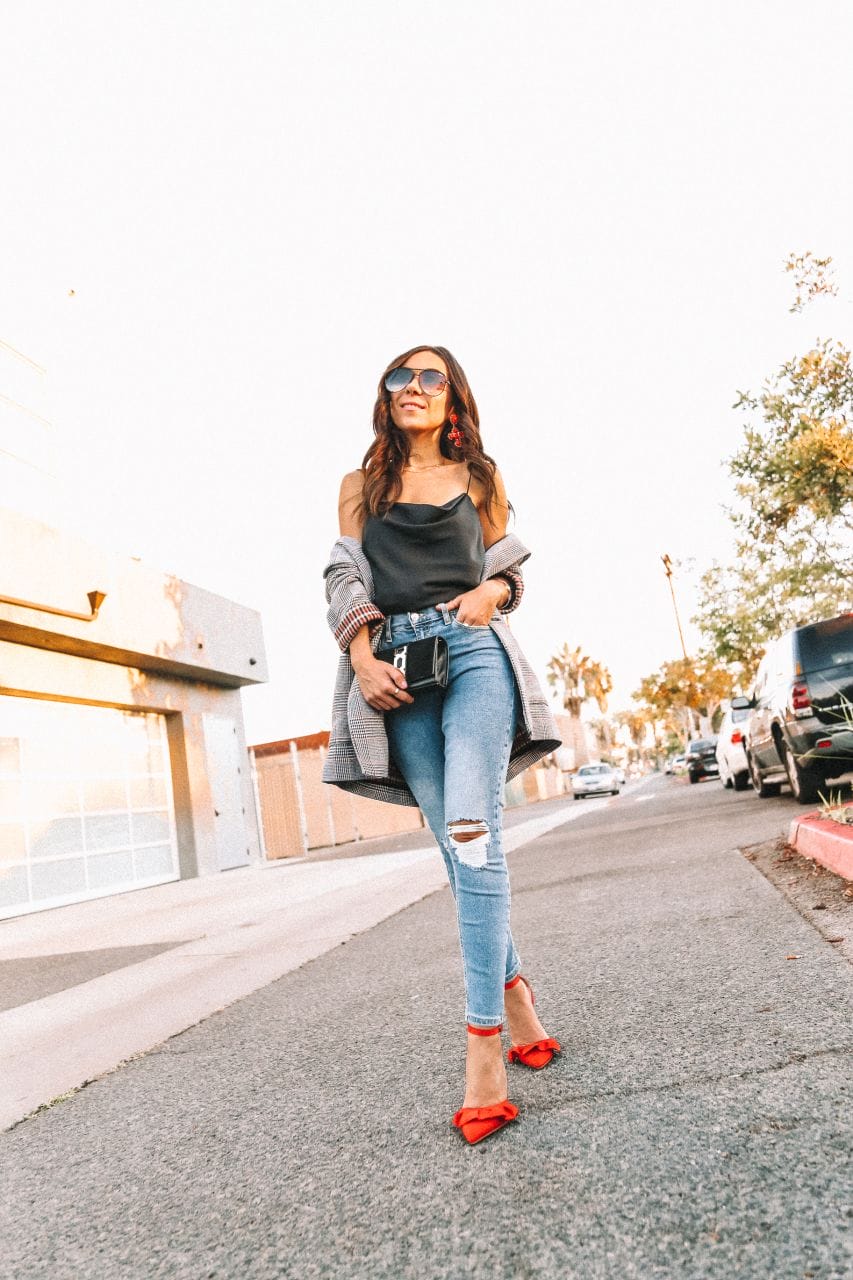 HOLIDAY PARTY STYLE 2017: HOW TO STYLE RED PUMPS AND OVERSIZED BLAZER