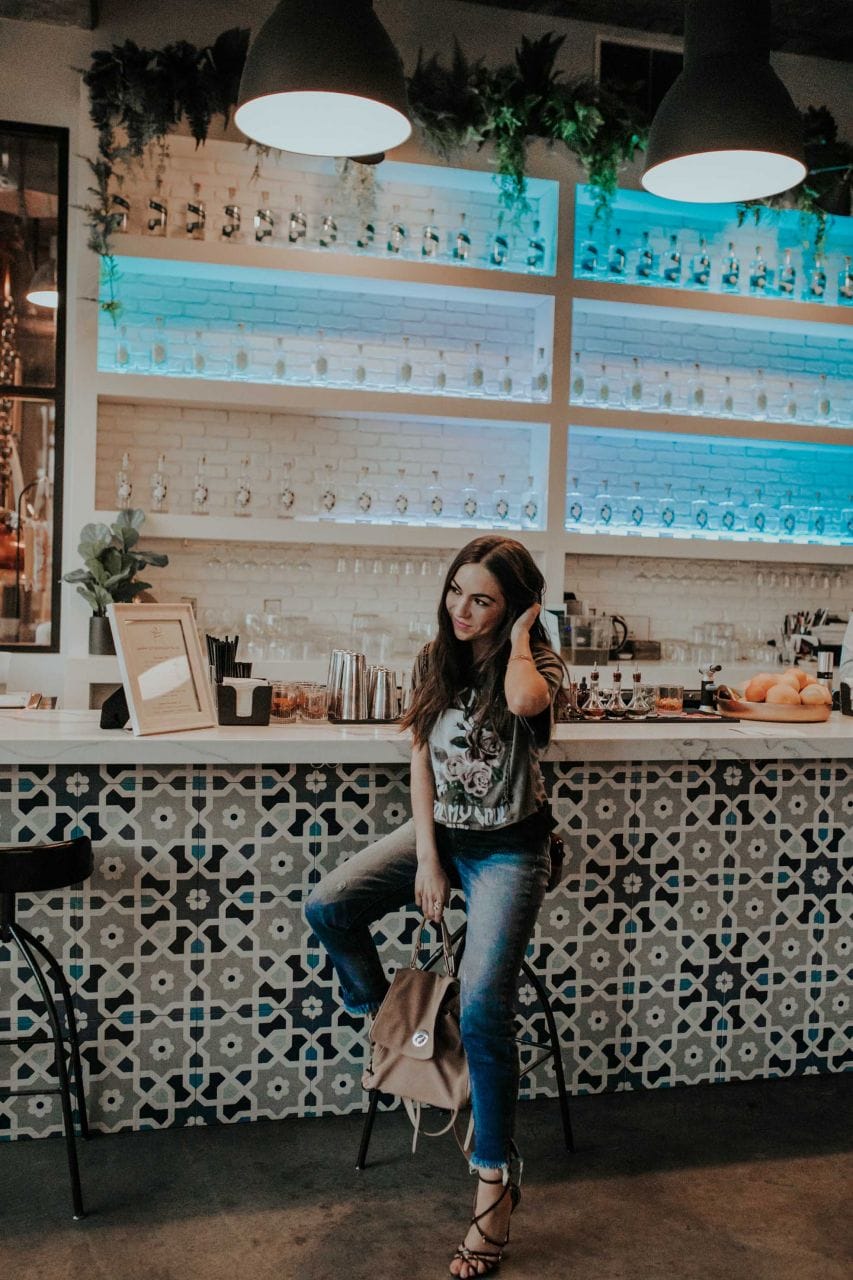 MY GO-TO OUTFIT EDGY VINTAGE GRAPHIC TEE, DISTRESSED DENIM, AND HIGH-HEELS