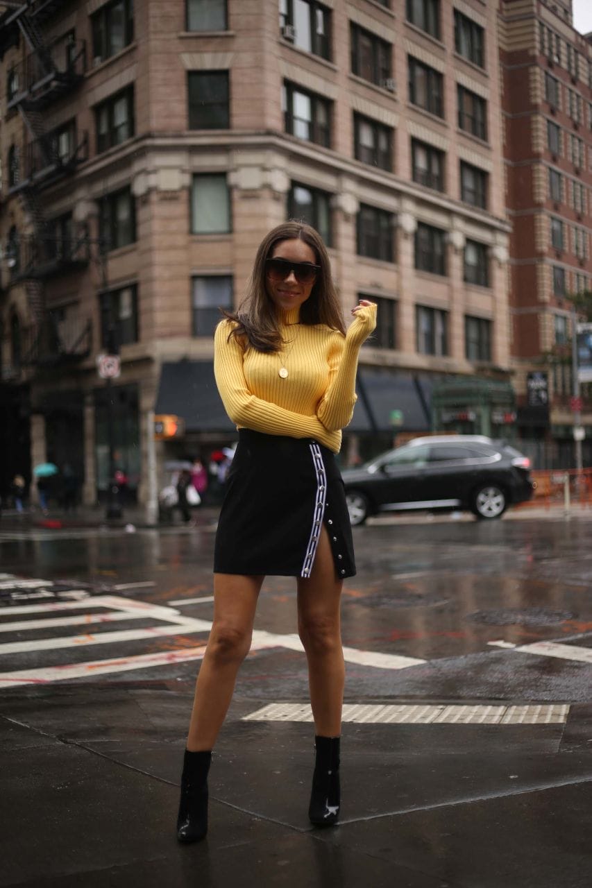 Style best sale yellow sweater